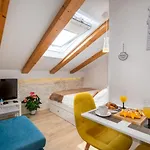 Lighthouse Central 아파트 오미스