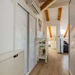 Lighthouse Central 오미스