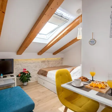 Lighthouse Central Apartman Omis