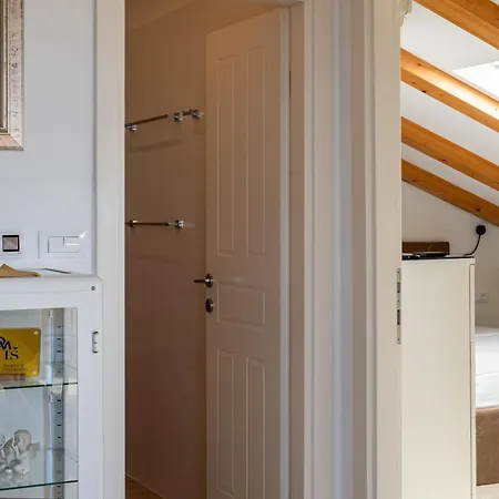 Lighthouse Central Apartman