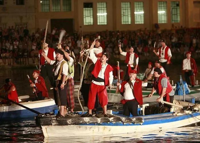 Lighthouse Central *